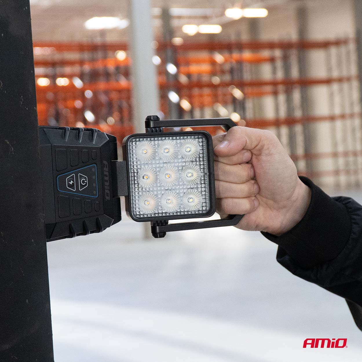 LED-työ- ja merkkivalo 15 W (BATT) AMIO-04865