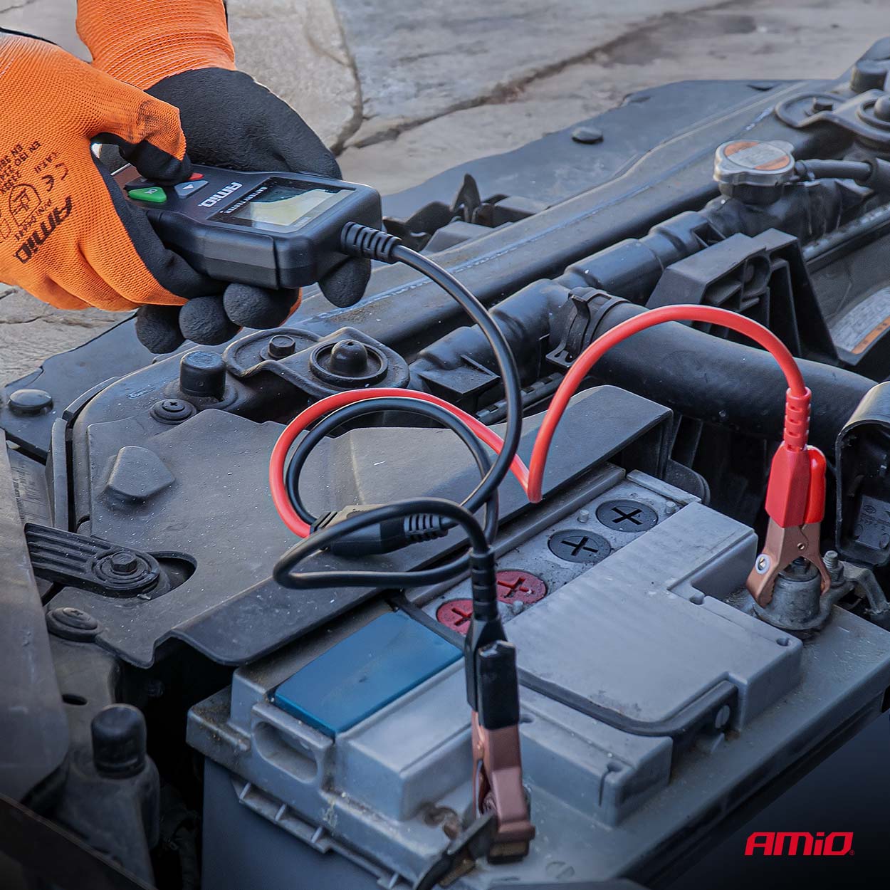 Digitaalinen akkutesteri ammattikäyttöön, 2–220 Ah, 6 V / 12 V / 24 V, AMIO-04920